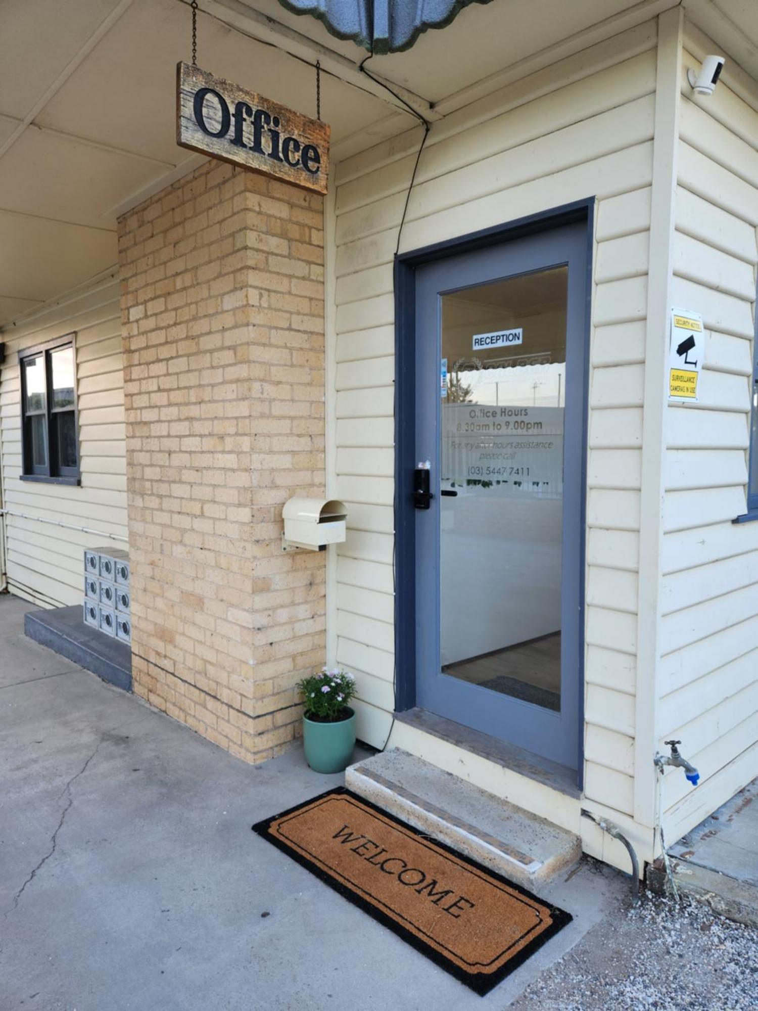 Calder Family Motel Bendigo Esterno foto