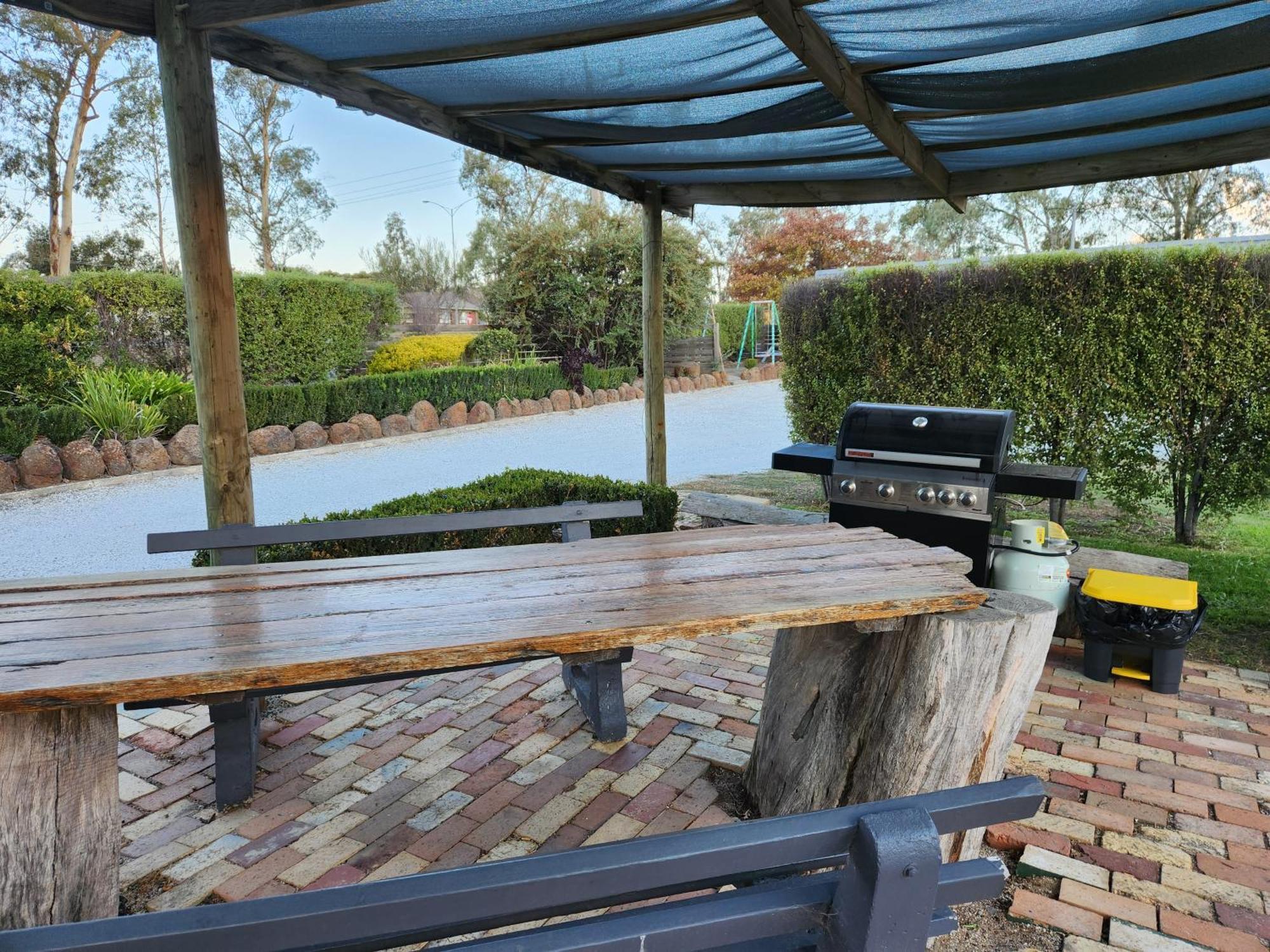 Calder Family Motel Bendigo Esterno foto