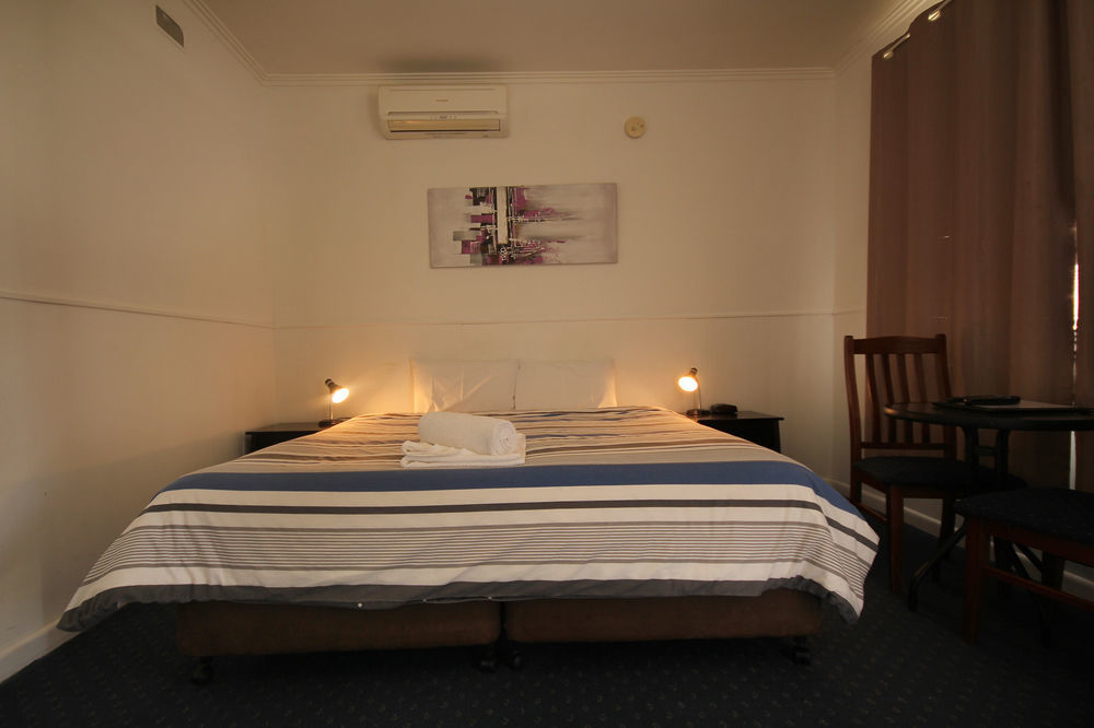 Calder Family Motel Bendigo Esterno foto