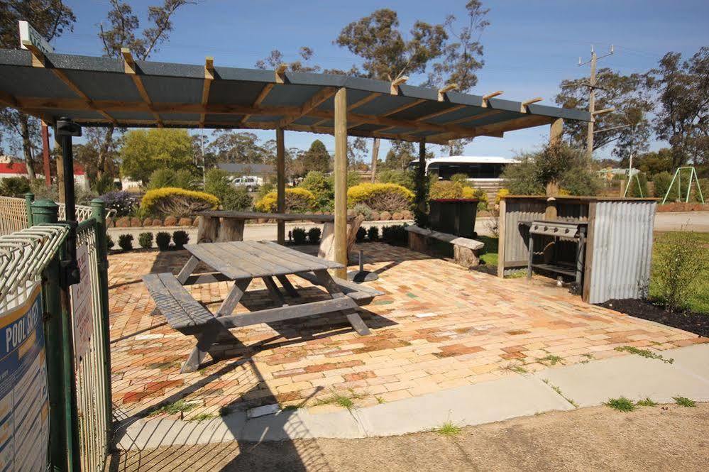 Calder Family Motel Bendigo Esterno foto