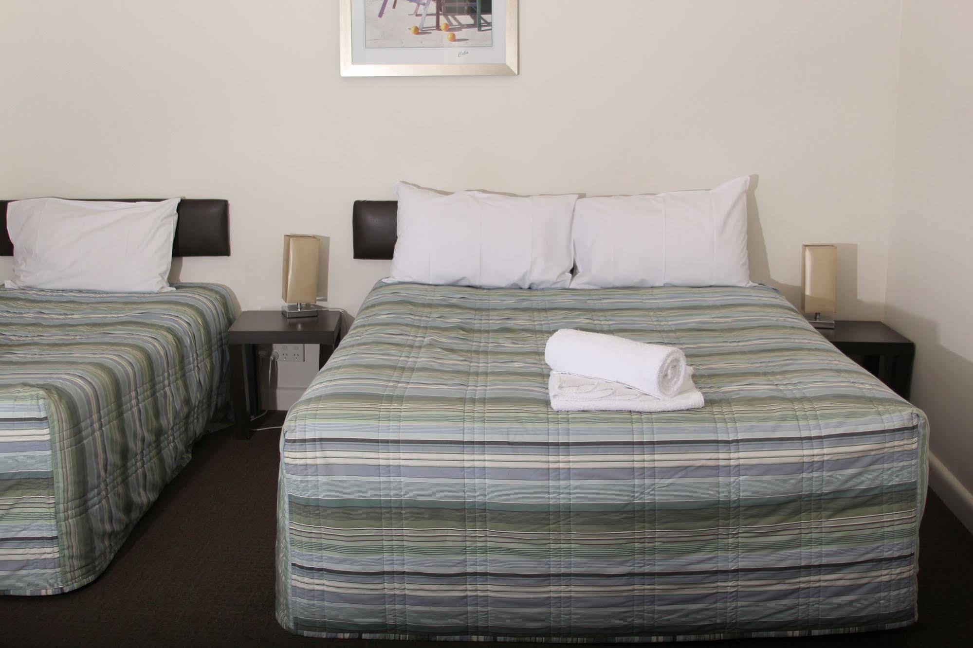 Calder Family Motel Bendigo Esterno foto