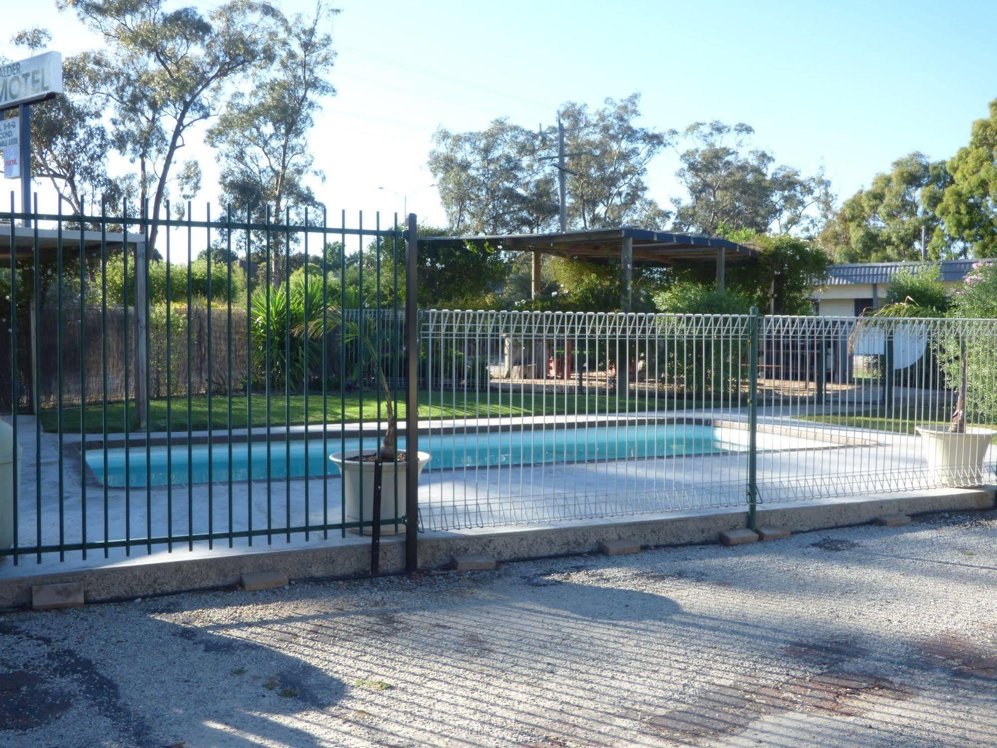 Calder Family Motel Bendigo Esterno foto