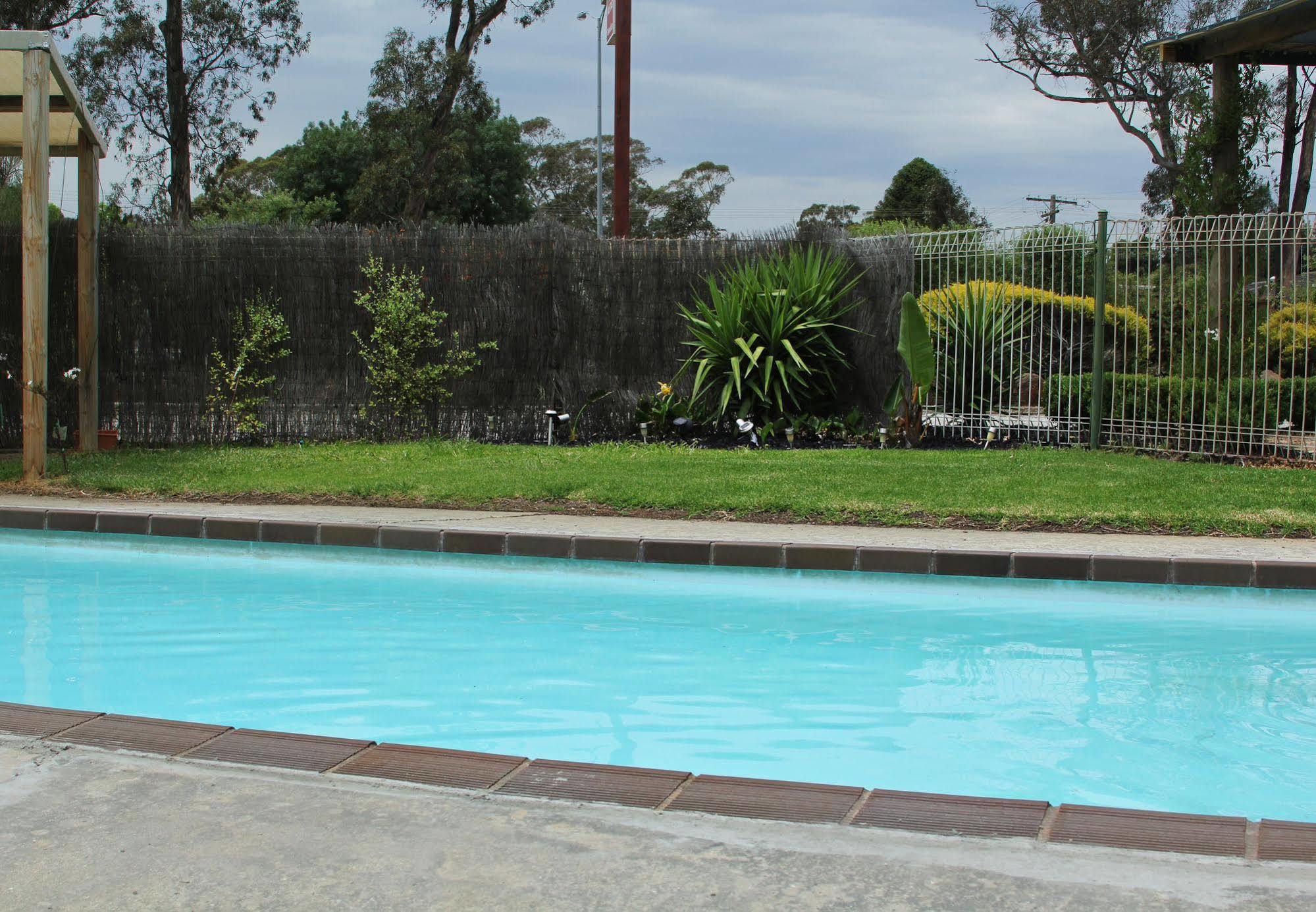 Calder Family Motel Bendigo Esterno foto