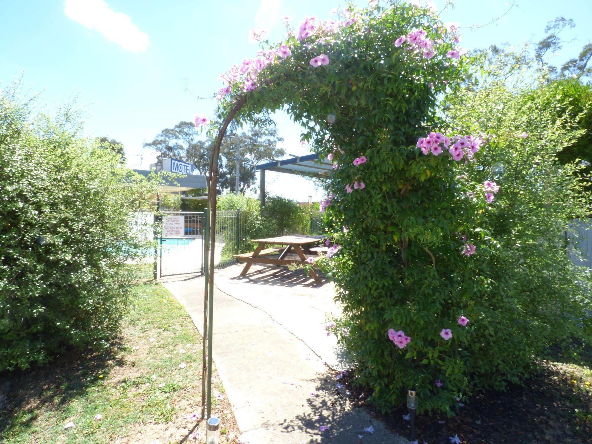 Calder Family Motel Bendigo Esterno foto